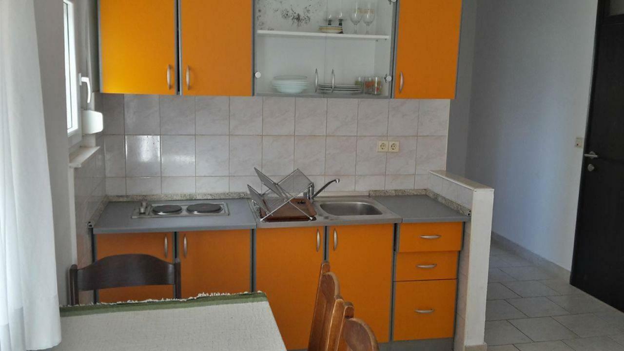 Apartments Luki โตรกีร์ ภายนอก รูปภาพ